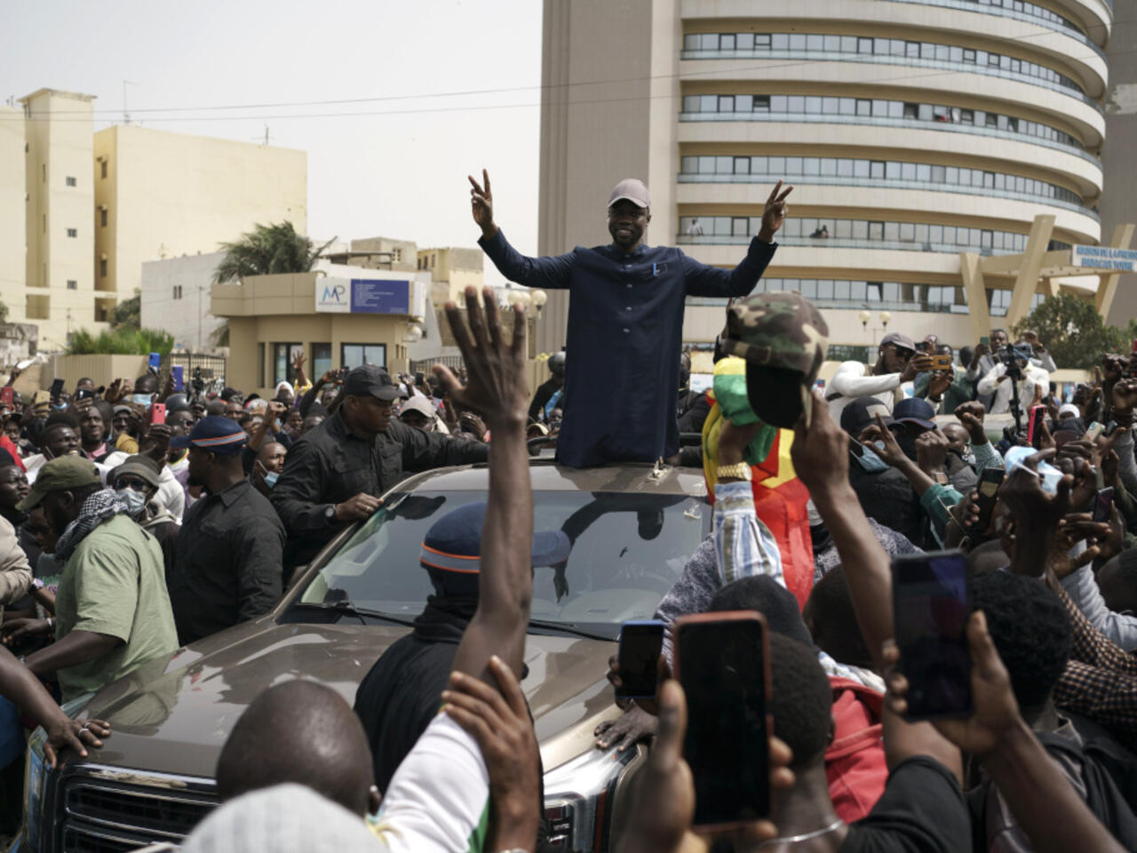 Ousmane Sonko – le poil à gratter